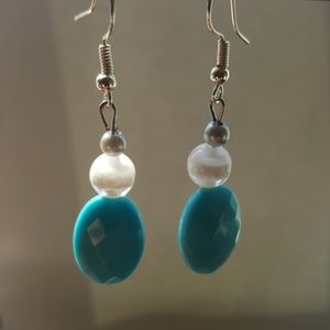 💙🕊️ Teal, Silver, & White// Statement Earring's⭐️